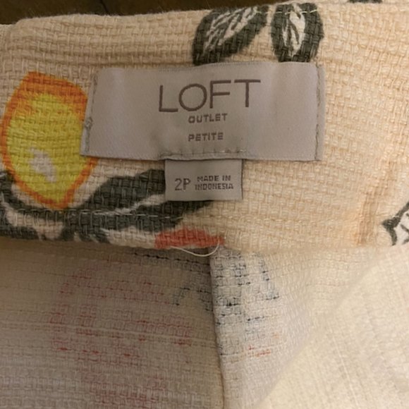 LOFT Lemon Floral Pencil Skirt - Picture 5 of 6